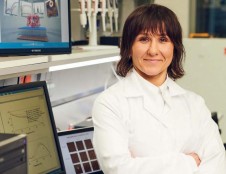 Biochemijos mokslų daktarė Rima Budvytytė: dirbti skatina mintis, kad visas pasaulis kenčia nuo šios ligos