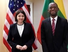 Finansų ministrė susitikime su JAV Iždo sekretorės pavaduotoju: „Vakarai turi imtis tolesnių koordinuotų veiksmų sankcionuojant agresores“