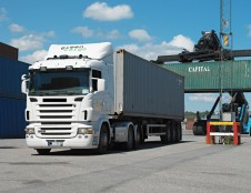 Lietuva jungiasi prie tarptautinės iniciatyvos siekti krovininių transporto priemonių nulinės taršos tikslo