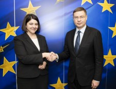 Finansų ministrė susitikime su EK vykdomuoju pirmininkės pavaduotoju V. Dombrovskiu: „Artėjant rusijos karo metinėms turime priimti dar vieną stiprų sankcijų paketą ir nepailstant padėti Ukrainai“