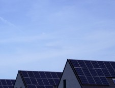 Jau šią savaitę – 40 mln. eurų kvietimas gyventojams saulės elektrinių įsirengimui