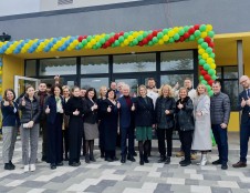 Lietuva atstatė karo nuniokotą mokyklą Borodyankoje: į klases sugrįžta 700 moksleivių