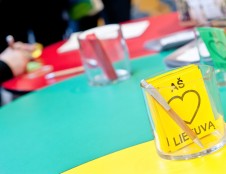 Lituanistiniam švietimui užsienyje Lietuva skiria finansavimą, remia mokyklų bendradarbiavimo projektus
