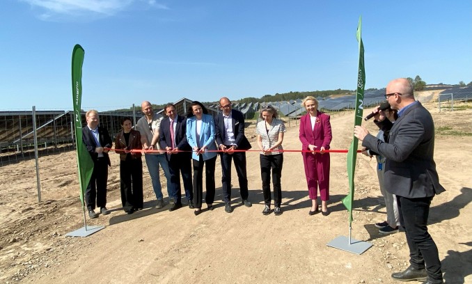 Molėtuose atidarytas didžiausias Lietuvoje saulės energijos parkas